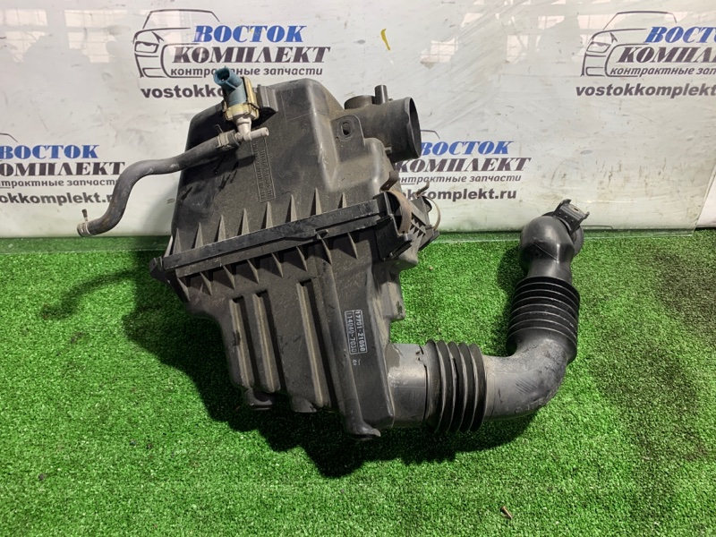 Корпус воздушного фильтра Toyota Vitz NCP15 2NZ-FE