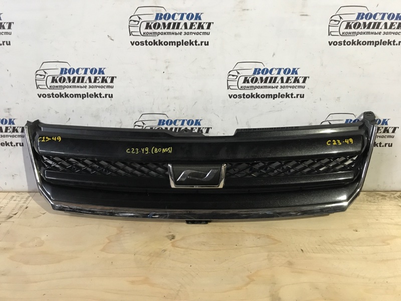 Решетка радиатора Toyota Noah 2004 AZR60 1AZ-FSE