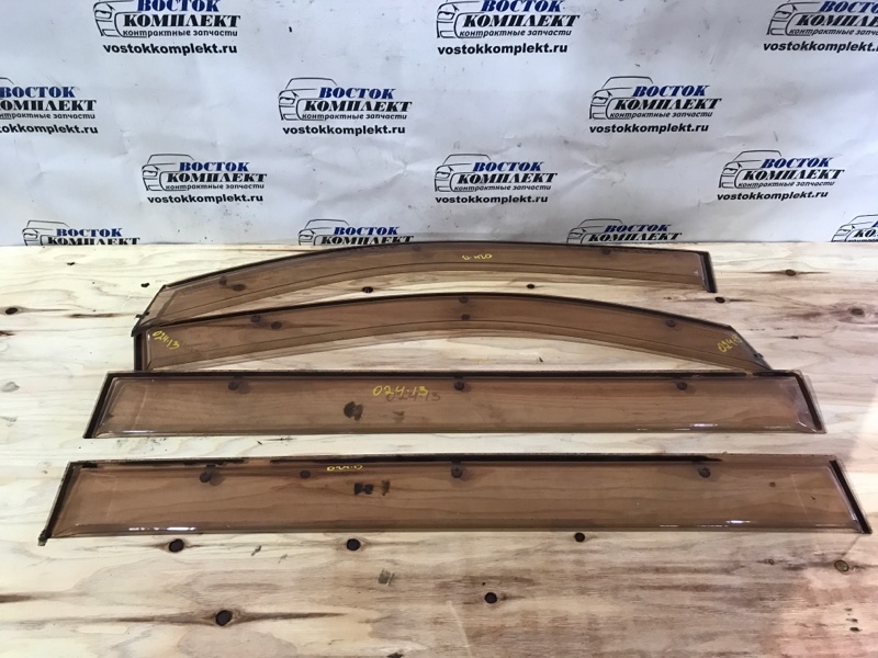 Ветровик Nissan March NK13 HR12DE