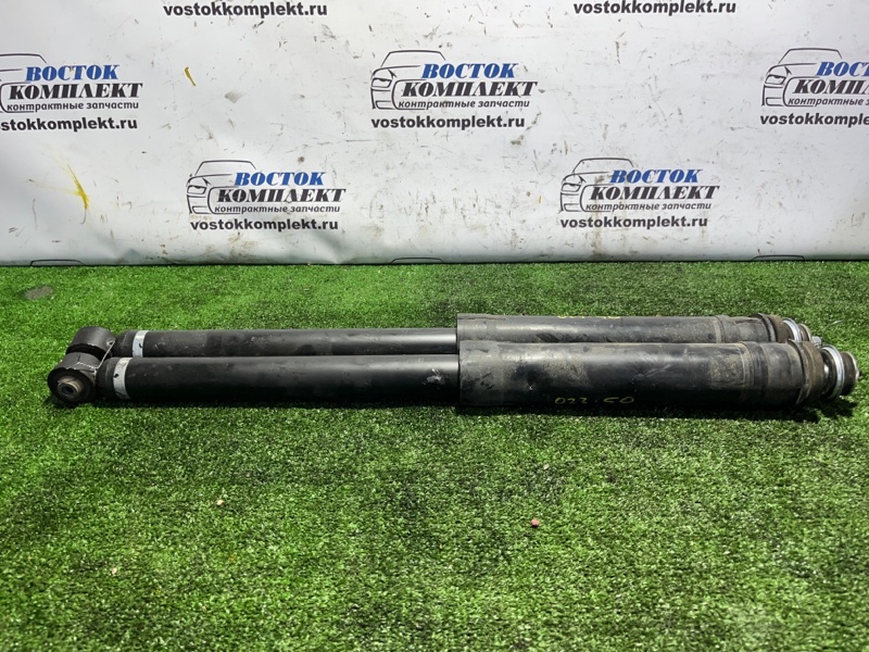 Амортизатор подвески Toyota Spade NCP145 1NZ-FE зад