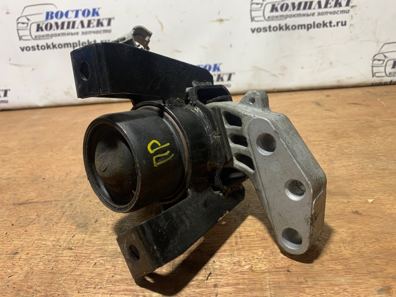 Подушка двигателя Mitsubishi Delica D:2 MA15S K12B прав