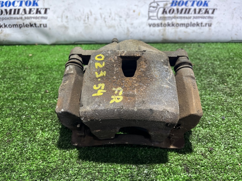 Суппорт Toyota Ractis NCP100 1NZ-FE перед прав