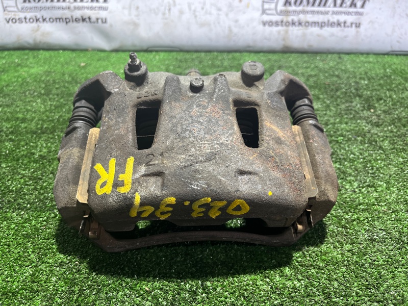 Суппорт Nissan Serena C25 MR20DE перед прав