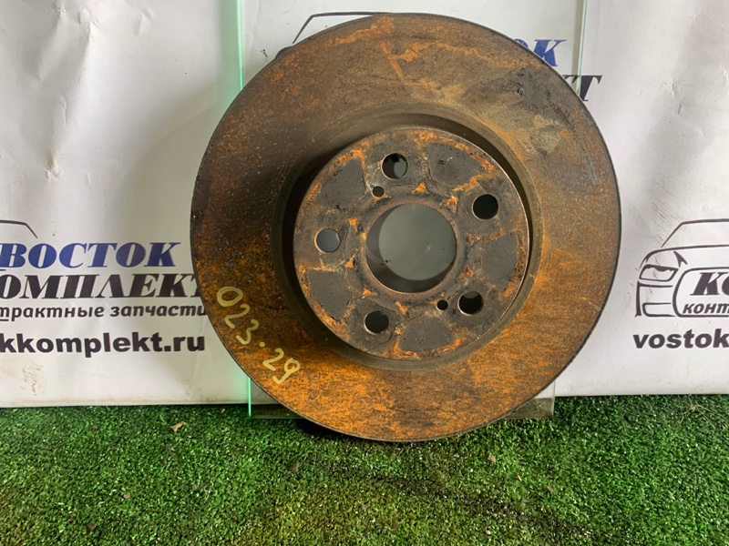 Диск тормозной Toyota Ractis NCP125 1NZ-FE перед