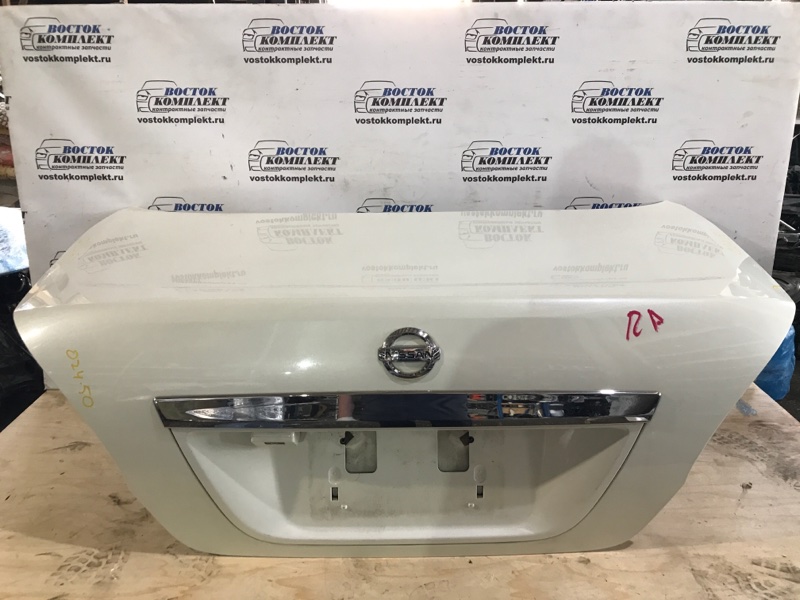 Крышка багажника Nissan Cima HF50 VQ30DET
