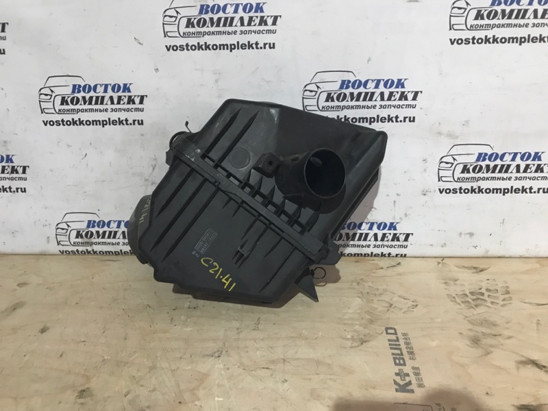 Корпус воздушного фильтра Toyota Noah 2006 AZR60 1AZ-FSE