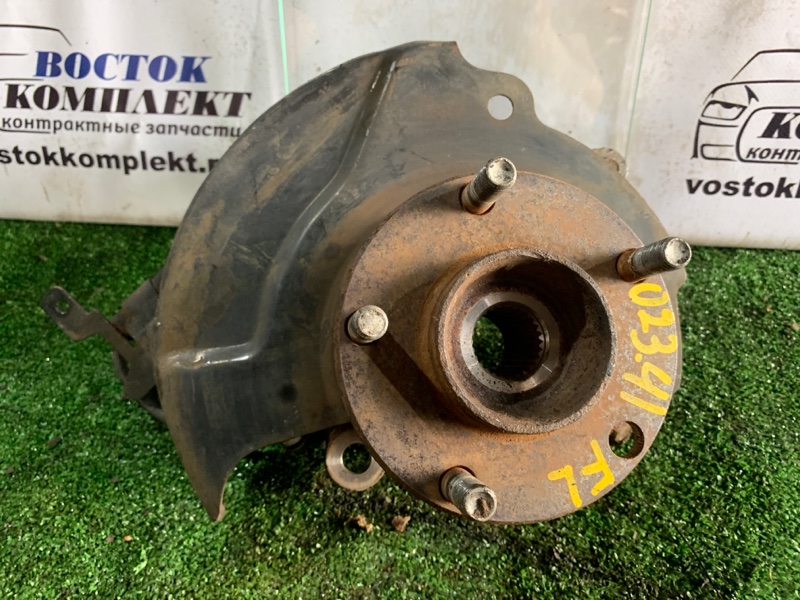 Ступица Nissan Serena PNC24 SR20DE перед лев