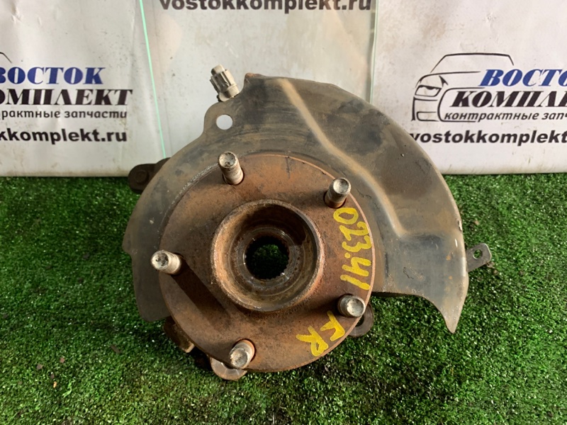 Ступица Nissan Serena PNC24 SR20DE перед прав