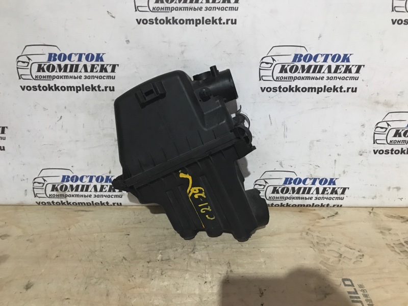 Корпус воздушного фильтра Toyota Sienta 2007 NCP85G 1NZ-FE