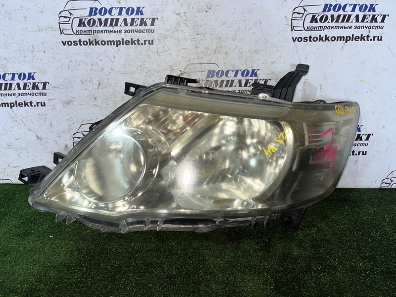 Фара Nissan Serena C25 MR20DE перед лев