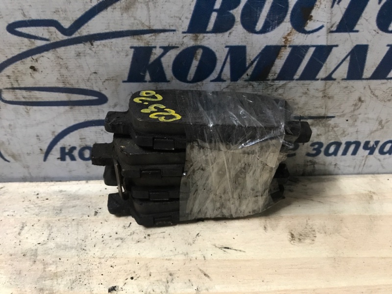 Колодки тормозные Nissan Serena 2006 CC25 MR20DE зад