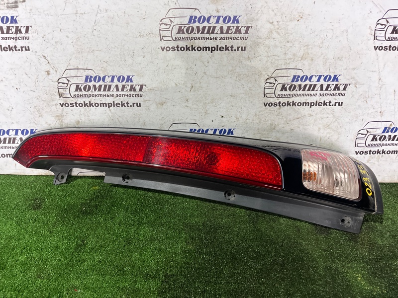 Фонарь стоп-сигнала Nissan Serena CC25 MR20DE зад прав