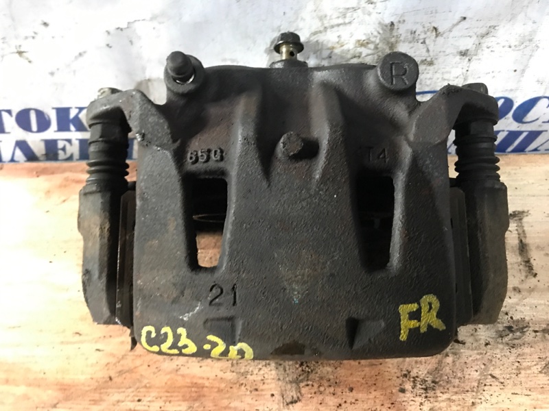 Суппорт Nissan Serena 2006 CC25 MR20DE перед прав