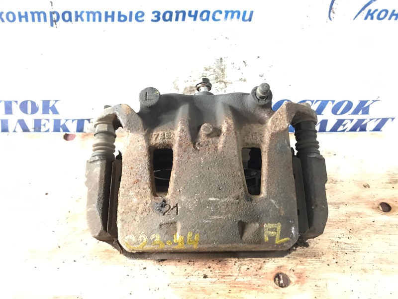 Суппорт Nissan Serena 2007 C25 MR20DE перед лев