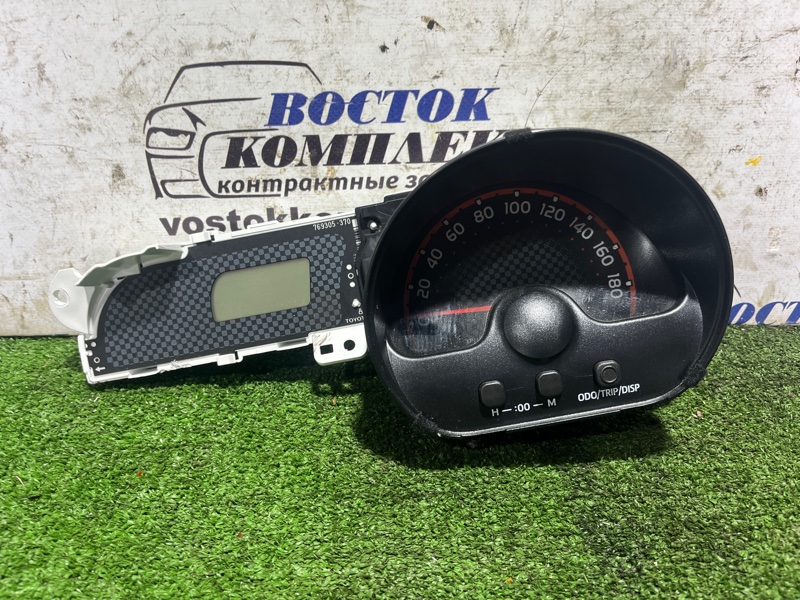 Комбинация приборов Toyota Spade NCP145 1NZ-FE