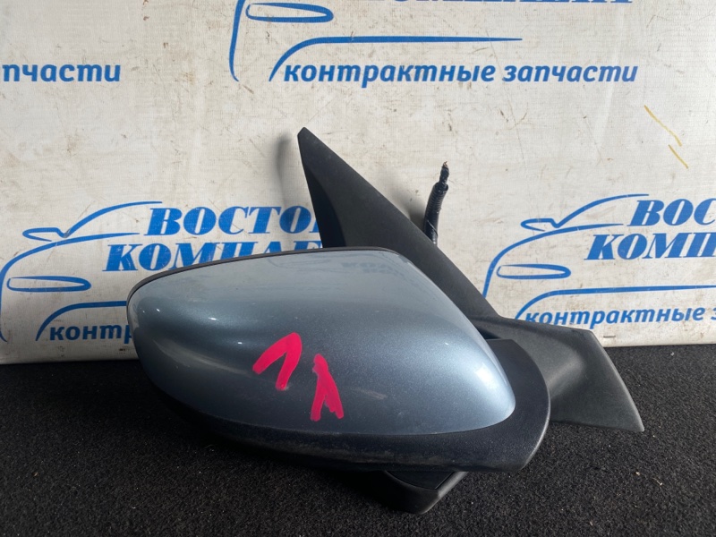 Зеркало боковое Mazda Verisa DC5W ZY-VE прав