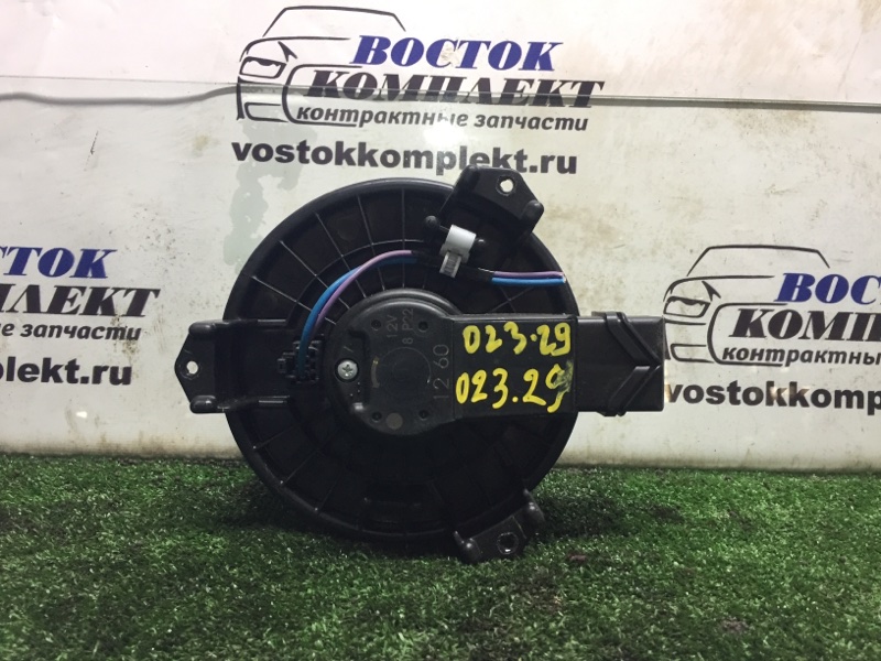 Вентилятор печки Toyota Ractis NCP125 1NZ-FE