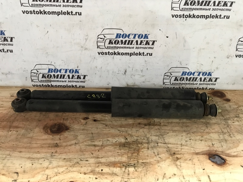 Амортизатор подвески Nissan Serena 2007 NC25 MR20DE зад