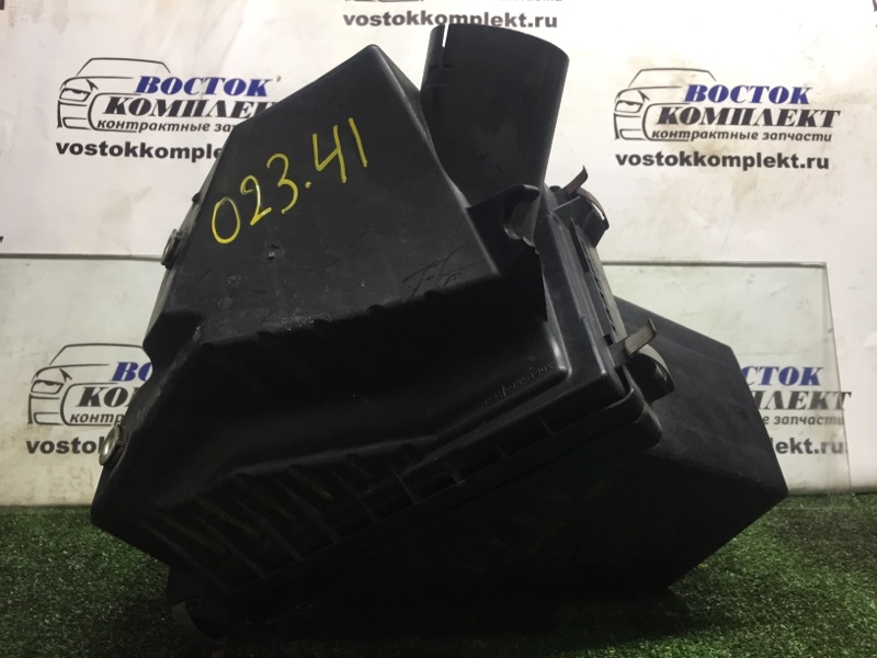 Корпус воздушного фильтра Nissan Serena PNC24 SR20DE