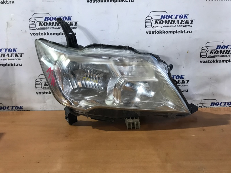Фара Nissan Serena 2012 FC26 MR20DD прав