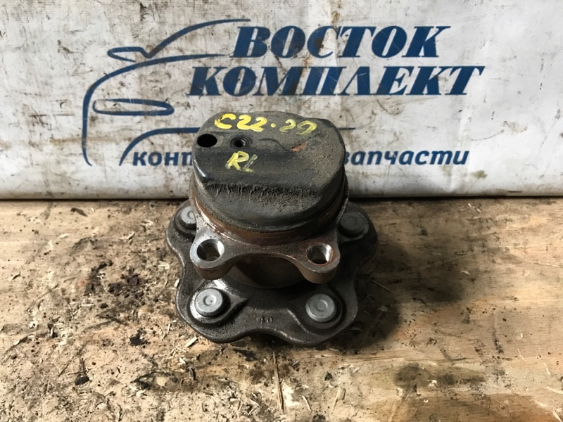 Ступица Nissan Serena 2010 C25 MR20DE зад лев