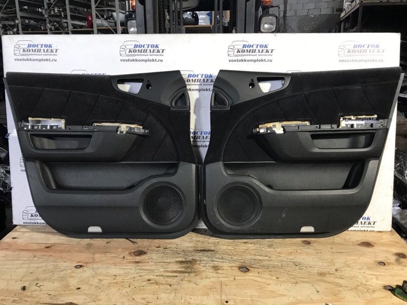 Обшивка двери Honda Elysion 2006 RR1 K24A перед