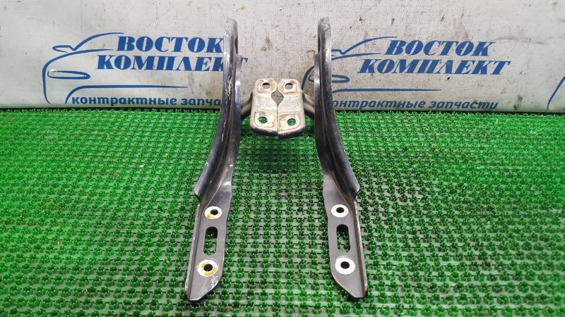 Петля капота Honda Mobilio Spike GK1 L15A