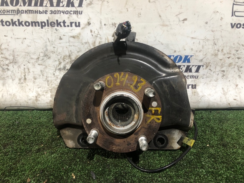 Ступица Mitsubishi Mirage A05A 3A90 перед прав