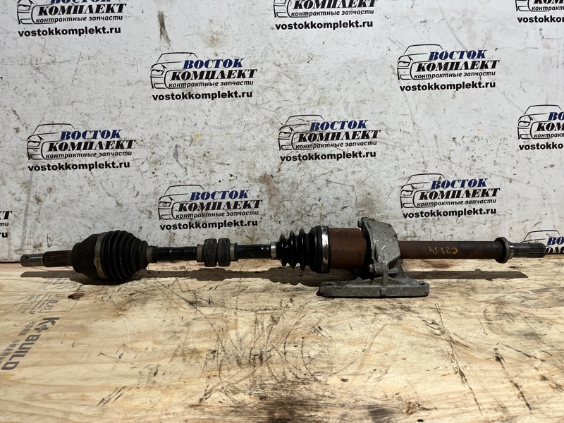 Привод Nissan Serena 2011 FC26 MR20DD перед прав