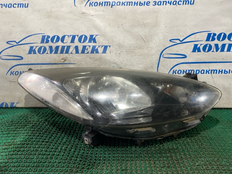 Фара Mazda Demio DE3FS прав