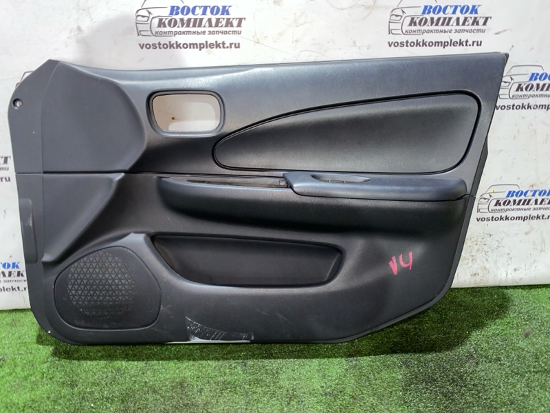 Обшивка двери Nissan AD VFY11 QG15DE перед прав