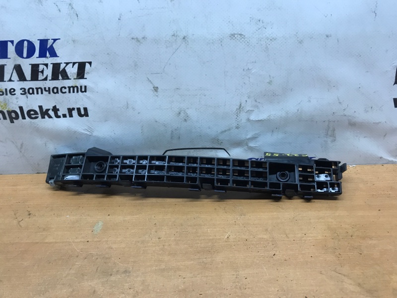 Клипса бампера Honda Fit GE6 L13A зад прав