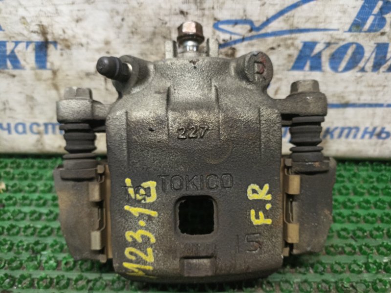 Суппорт Suzuki Solio MA15S K12B перед прав