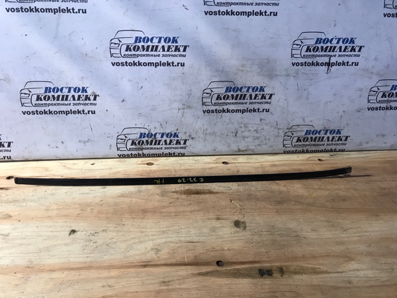 Молдинг лобового стекла Nissan Serena 2010 C25 MR20DE прав