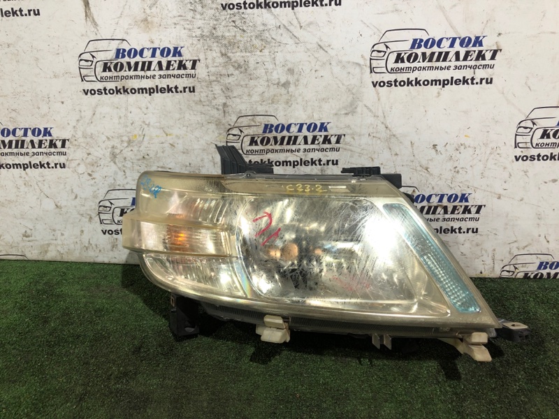 Фара Nissan Serena 2007 NC25 MR20DE перед прав