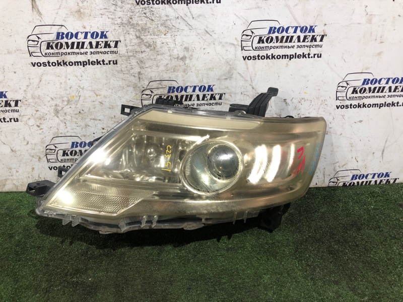 Фара Nissan Serena 2009 CC25 MR20DE перед лев