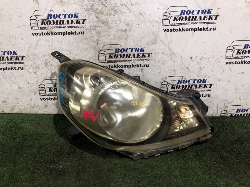 Фара Mazda Familia 2007 VY12 HR15DE перед прав