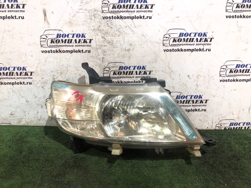 Фара Nissan Serena 2006 CC25 MR20DE перед прав