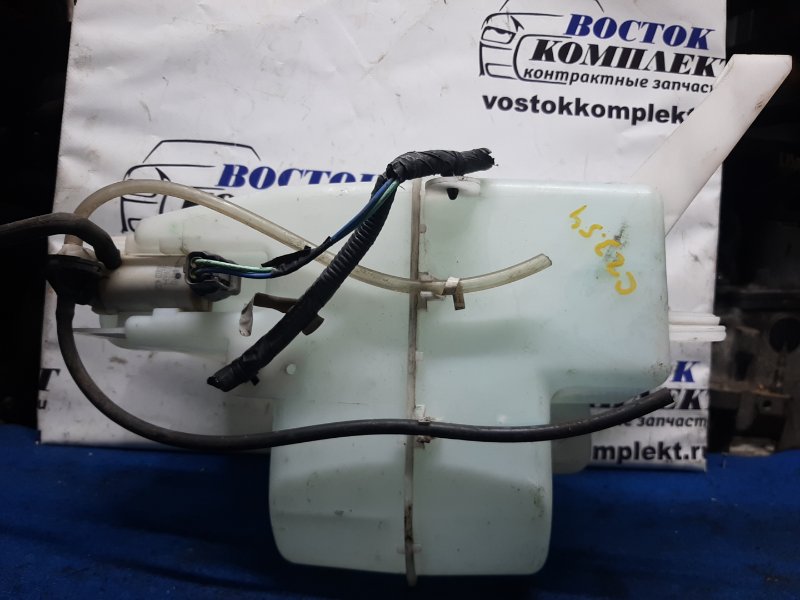 Бачок омывателя Nissan Serena 2011 FC26 MR20DD