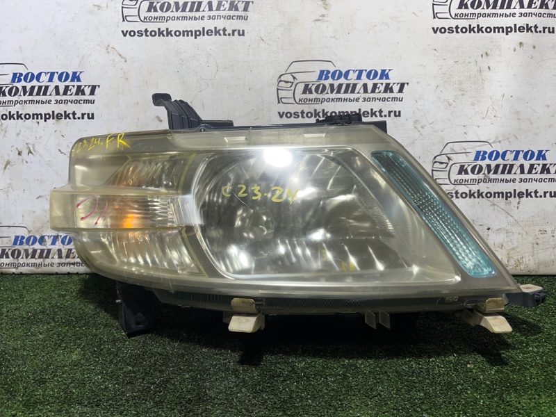 Фара Nissan Serena 2007 C25 MR20DE перед прав