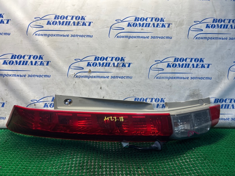 Фонарь стоп-сигнала Honda Stream 2007 RN8 R20A лев