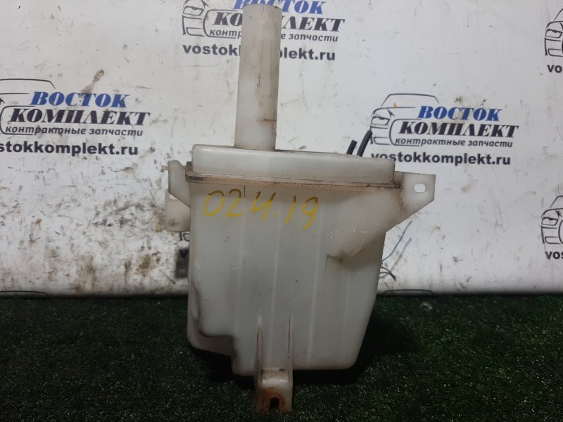Бачок омывателя Nissan Liberty PNM12 SR20DE