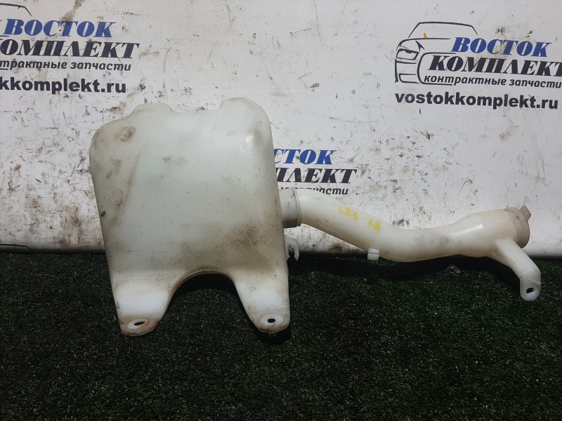 Бачок омывателя Mazda Demio 2002 DW3W B3E