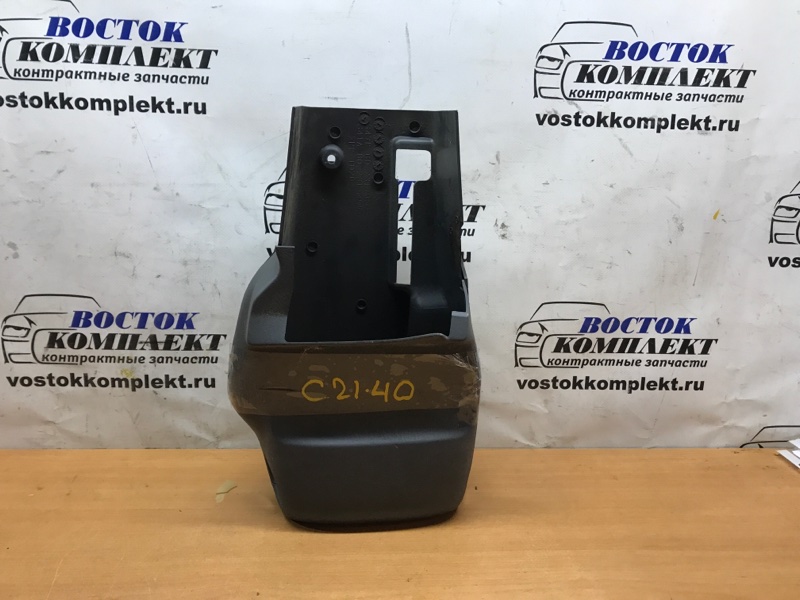 Кожух рулевой колонки Mazda Bongo 2007 SKF2M RF