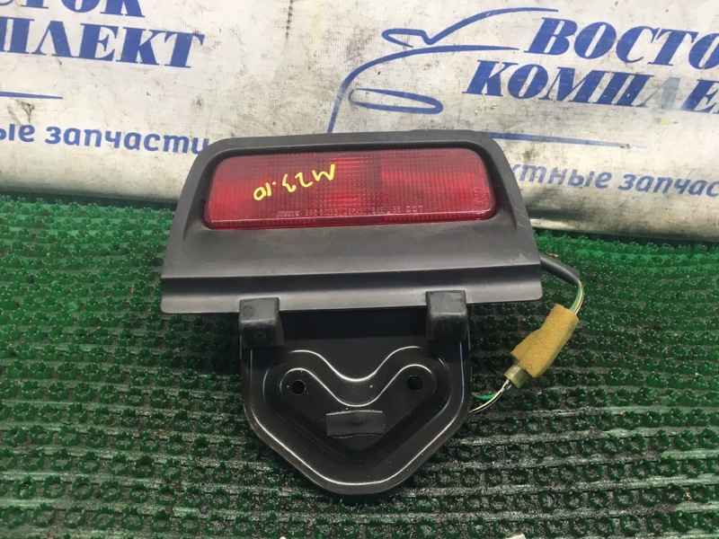 Фонарь стоп-сигнала Toyota Duet M100A EJ-VE