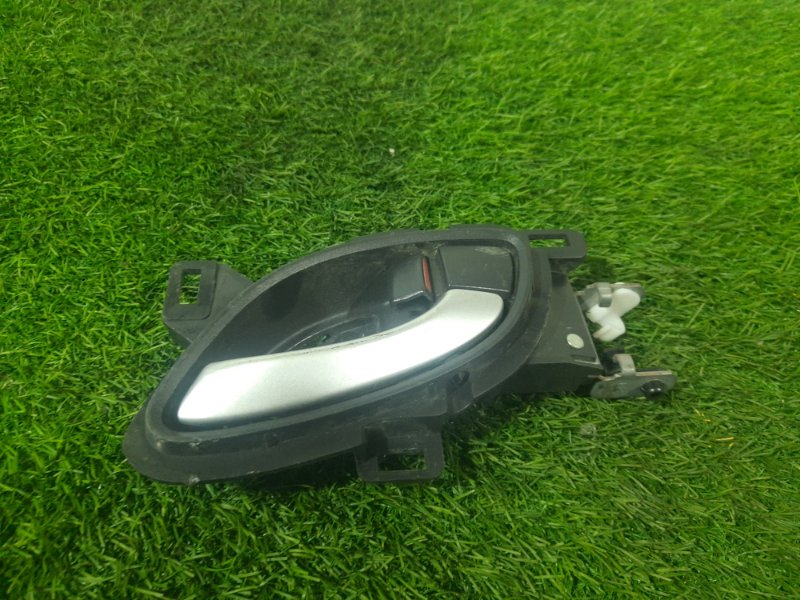 Ручка двери внутренняя Honda Stream 2007 RN6 R18A перед прав