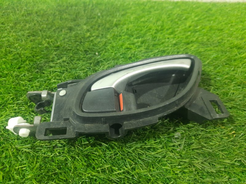 Ручка двери внутренняя Honda Stream 2007 RN6 R18A перед прав