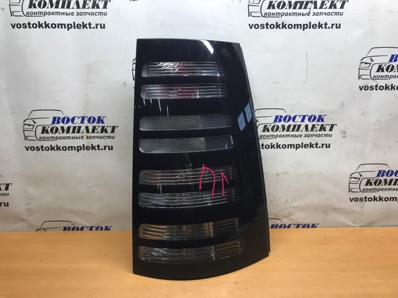 Фонарь стоп-сигнала Toyota Sienta 2006 NCP81G 1NZ-FE прав