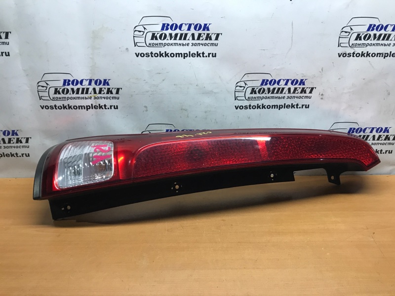 Фонарь стоп-сигнала Nissan Serena 2006 C25 MR20DE лев