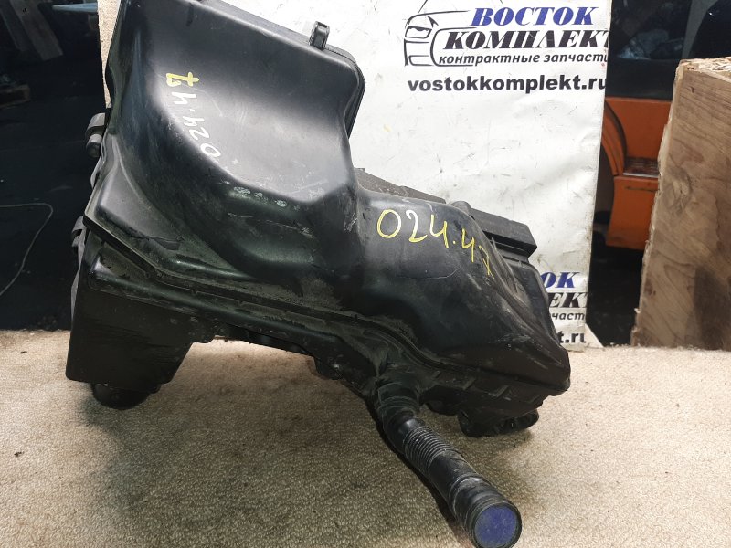 Корпус воздушного фильтра Volkswagen Golf  CAV